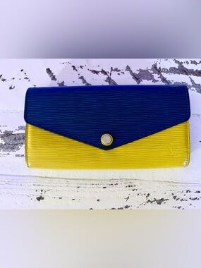 Louis Vuitton Saphir/Pistache Epi Portefeuille Sarah Wallet with COA